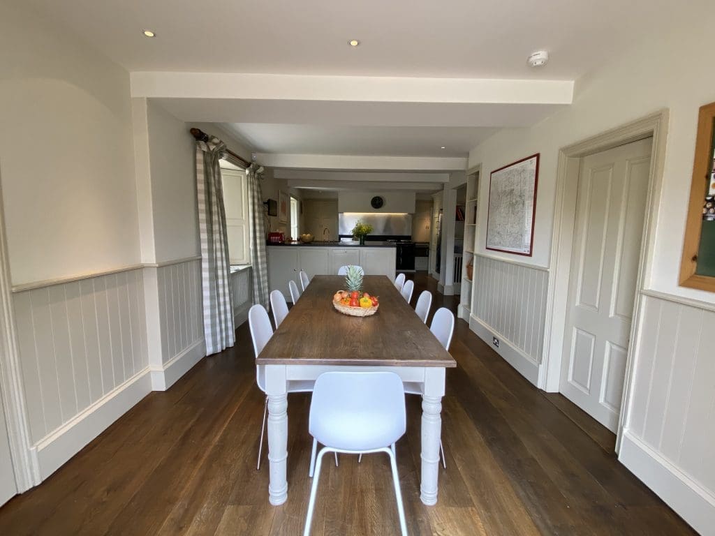 Kitchen:Dining 1